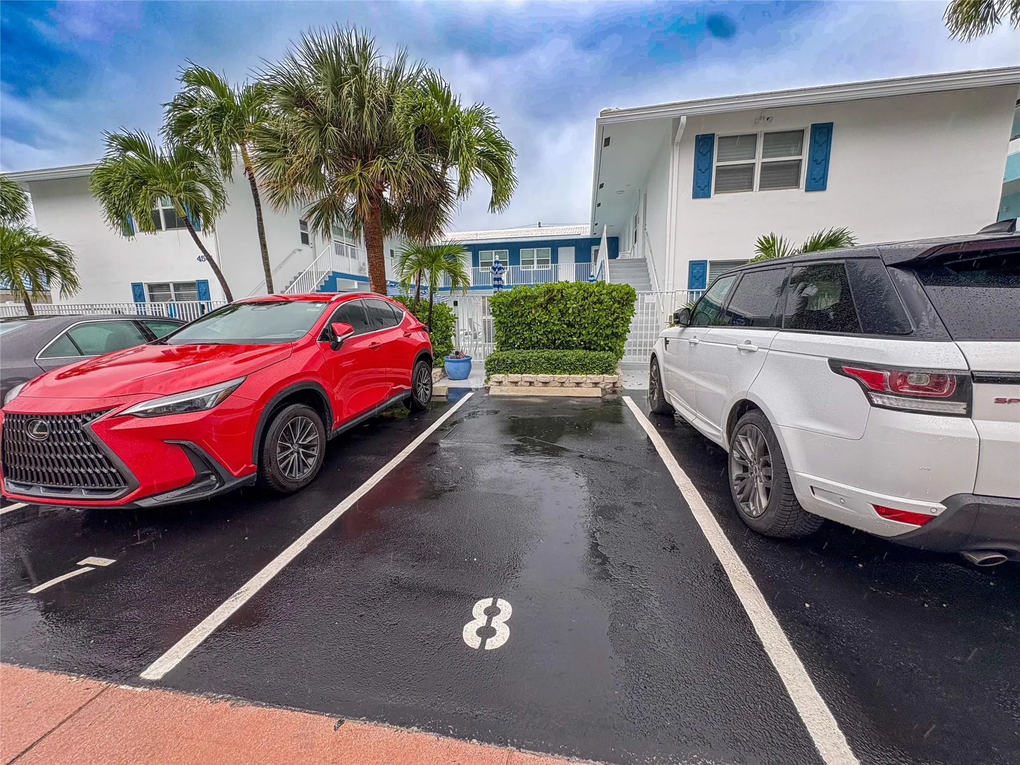 4541 N Ocean Dr, #8