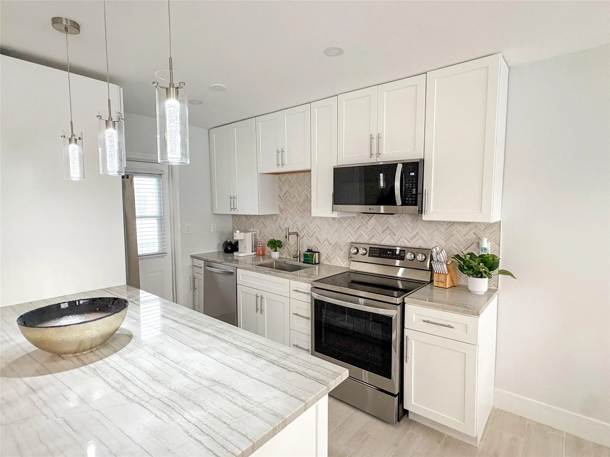 4541 N Ocean Dr, #8