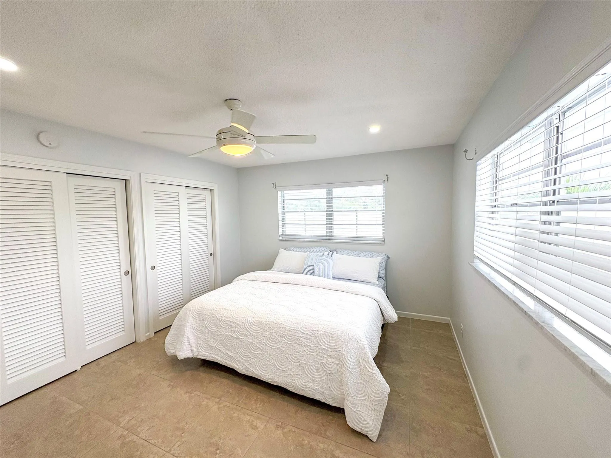 4541 N Ocean Dr, #8