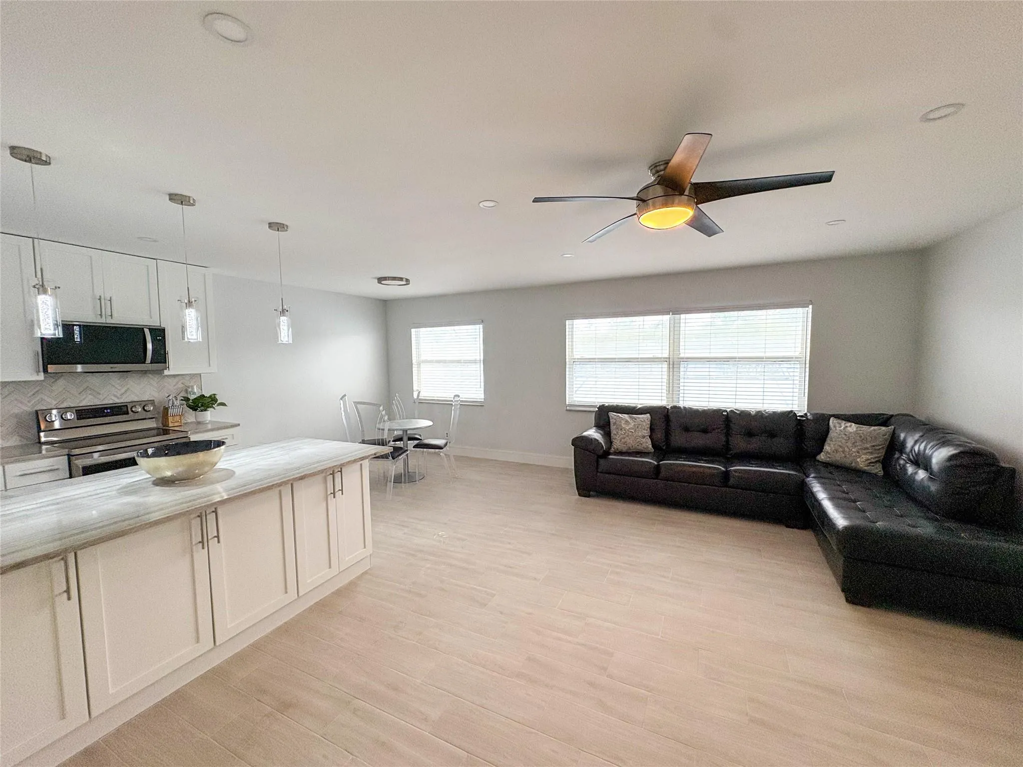 4541 N Ocean Dr, #8