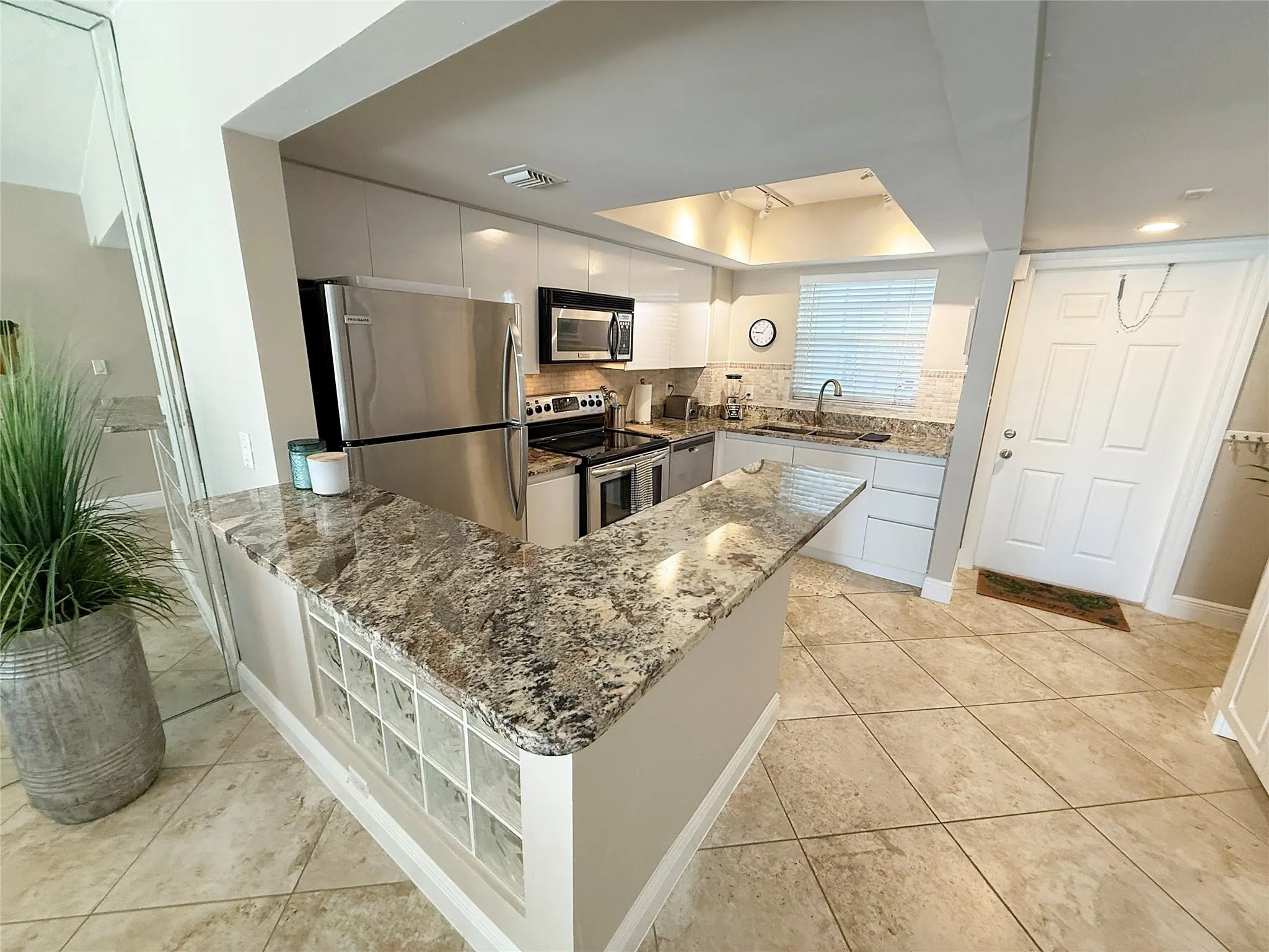 140 NE 28th Ave, #602