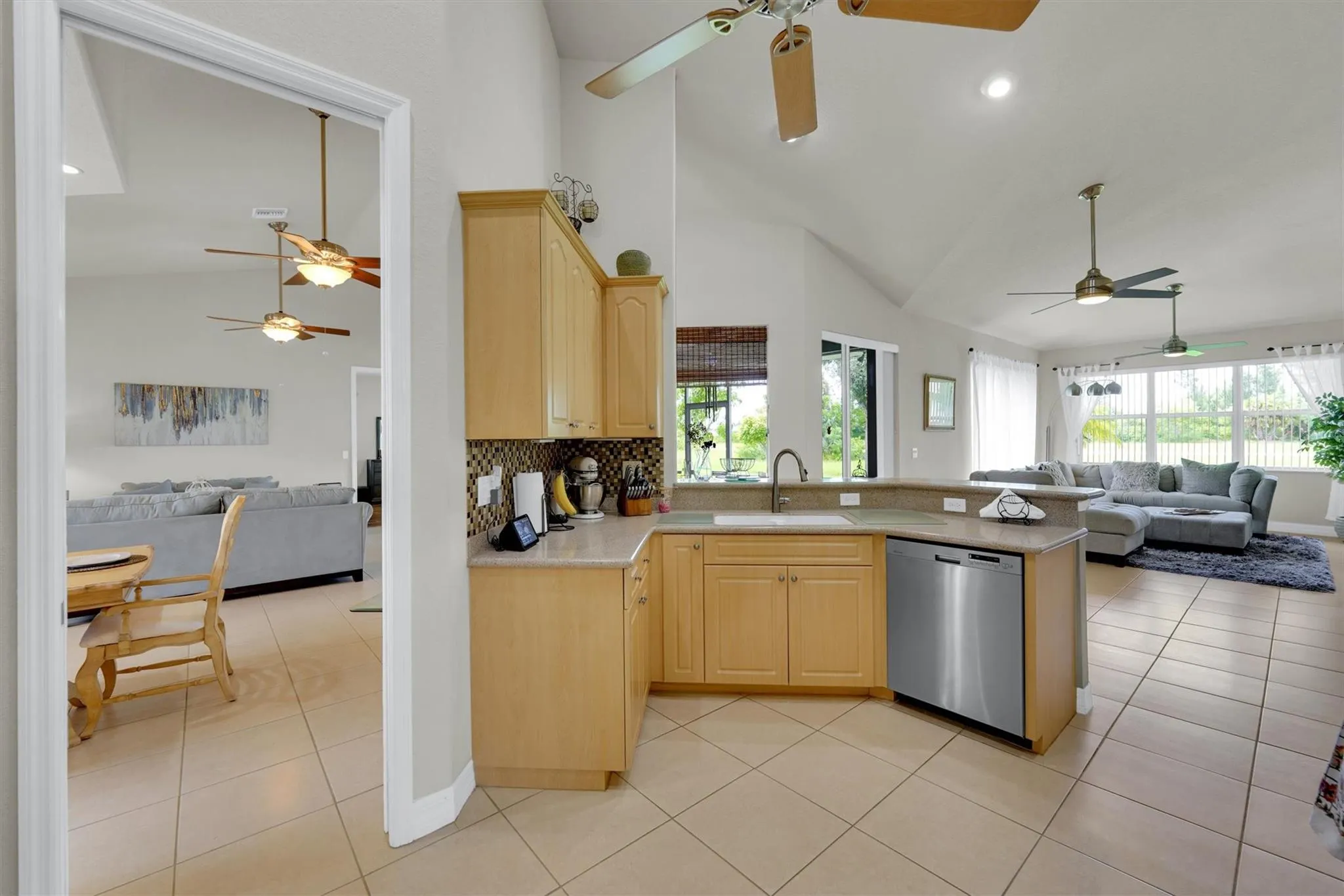 126 SW 39th Pl