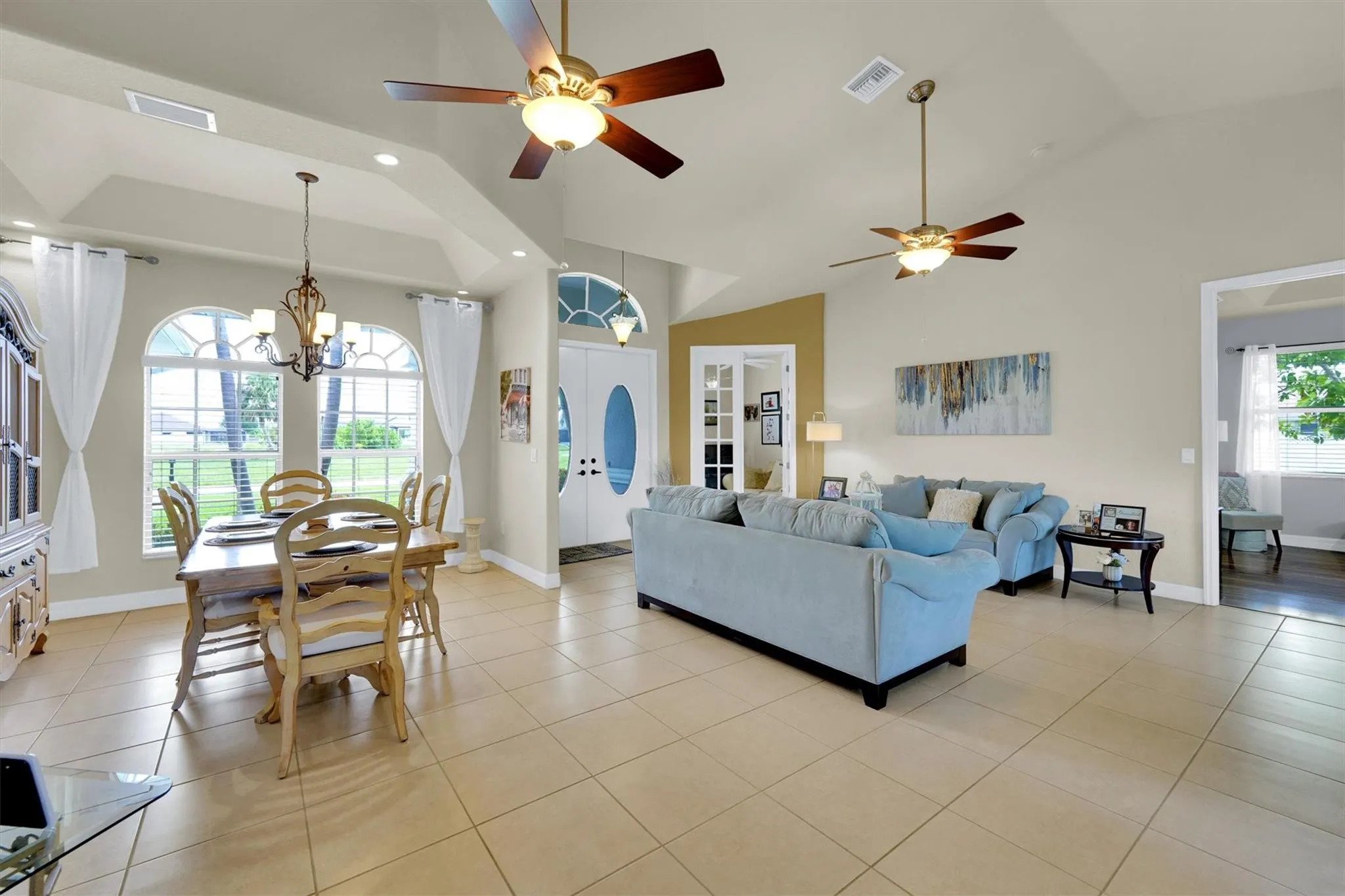 126 SW 39th Pl