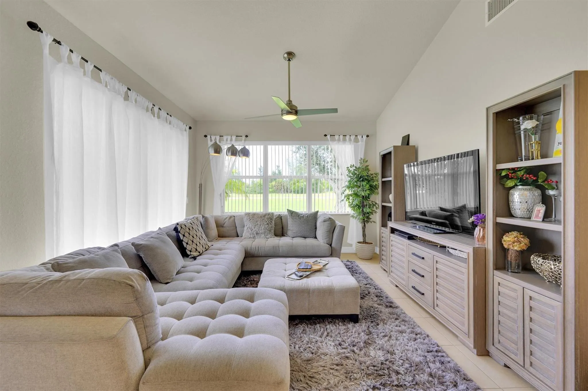 126 SW 39th Pl