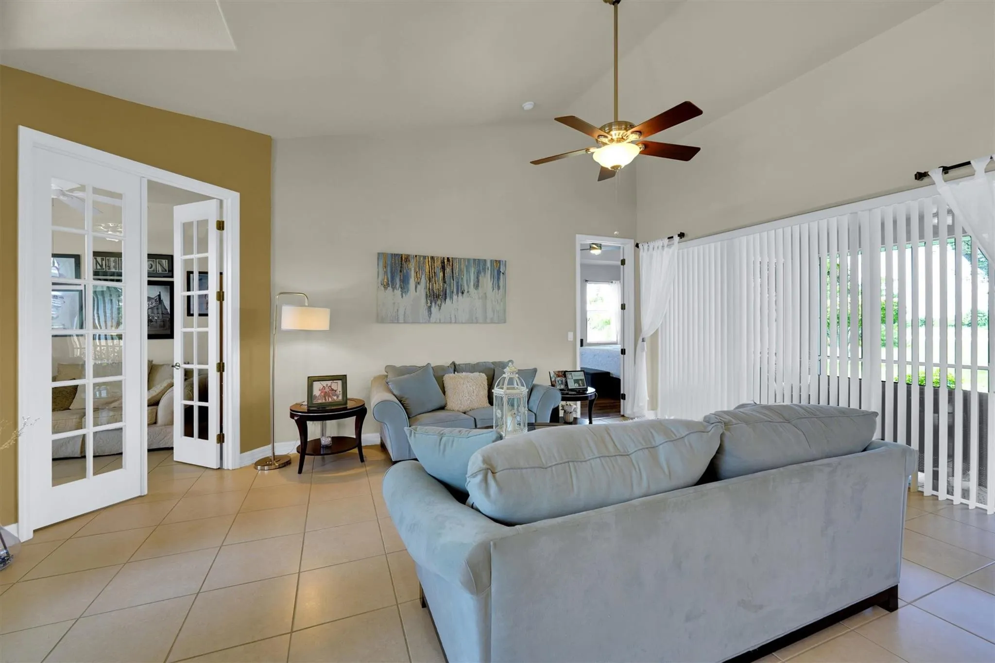 126 SW 39th Pl