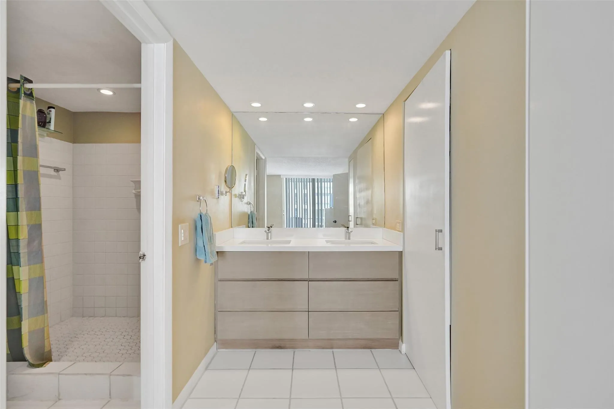 1010 S Ocean Blvd, #912