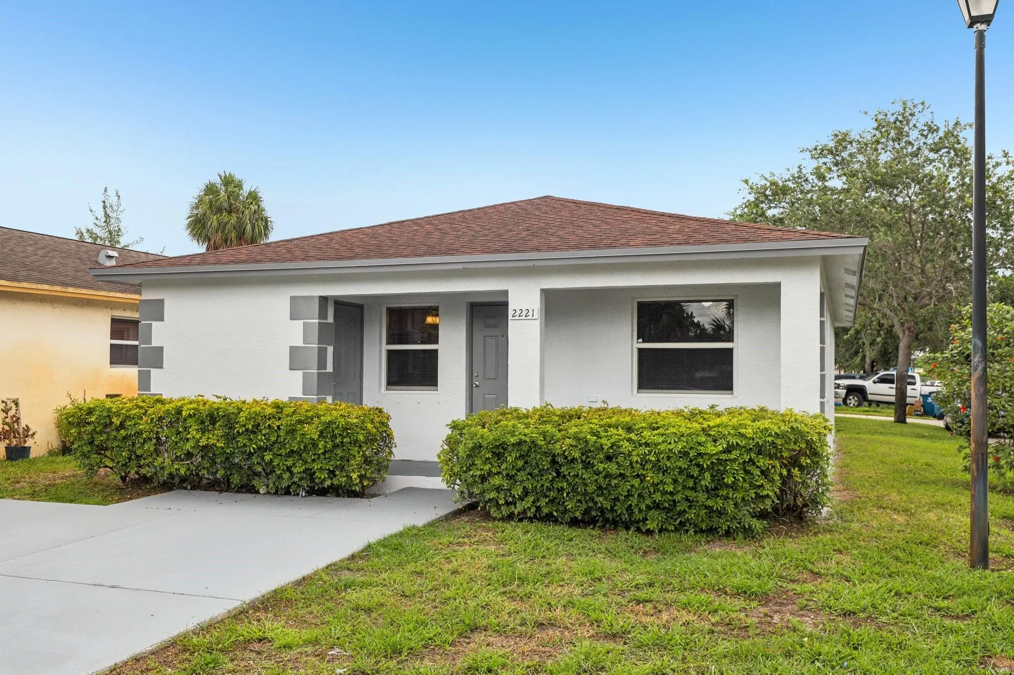 2221 NW 24th Ct