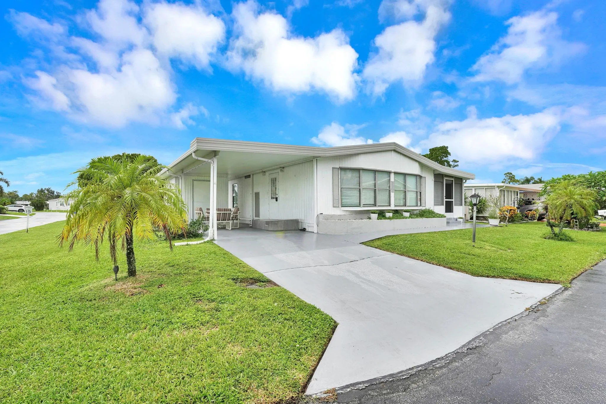 713 Sunny South Avenue