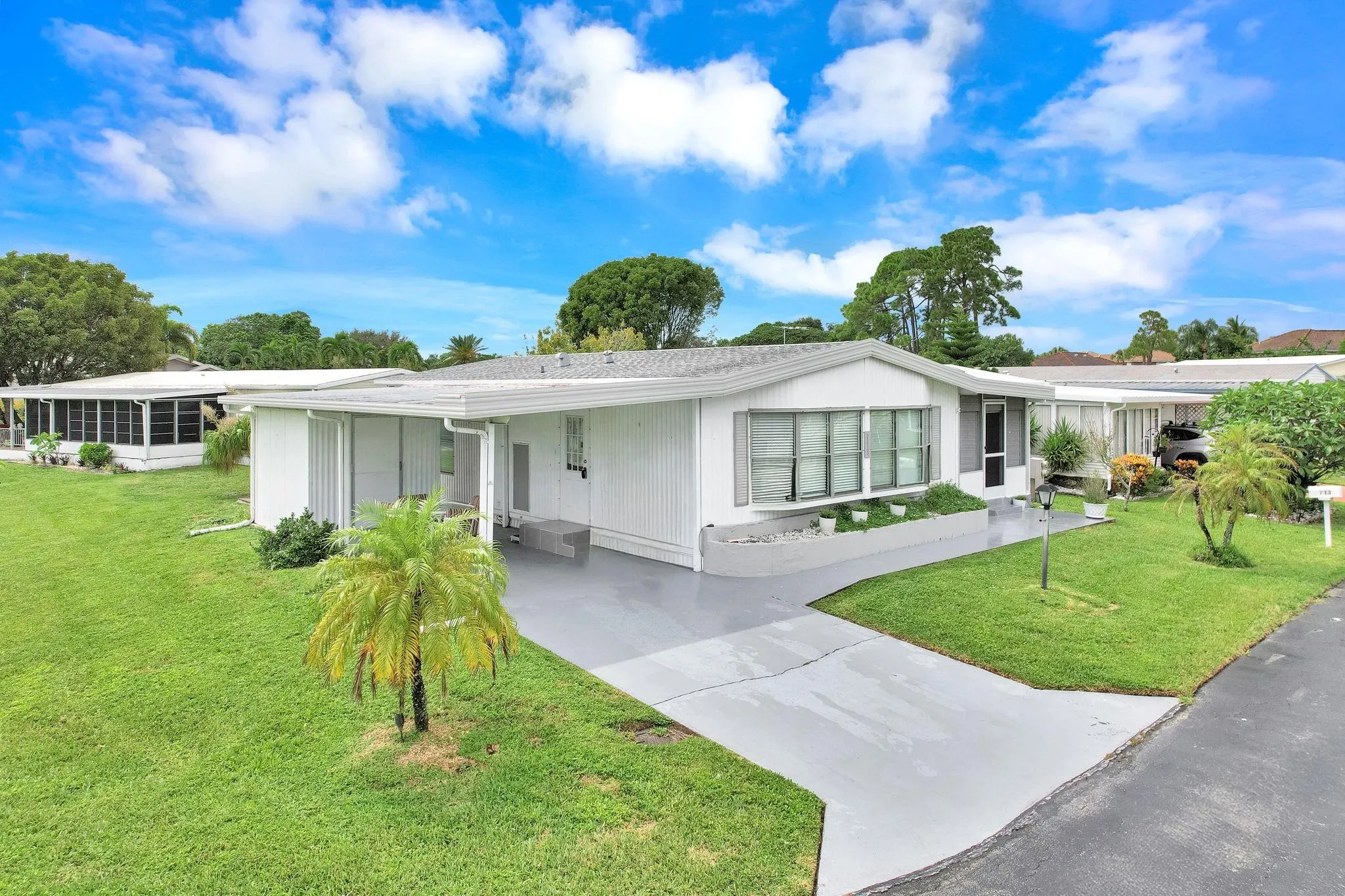 713 Sunny South Avenue