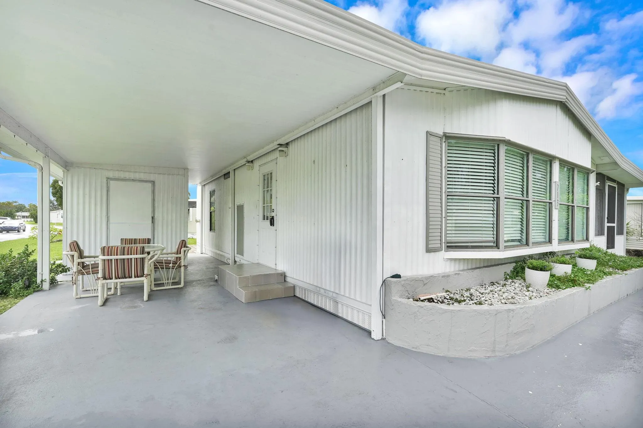 713 Sunny South Avenue
