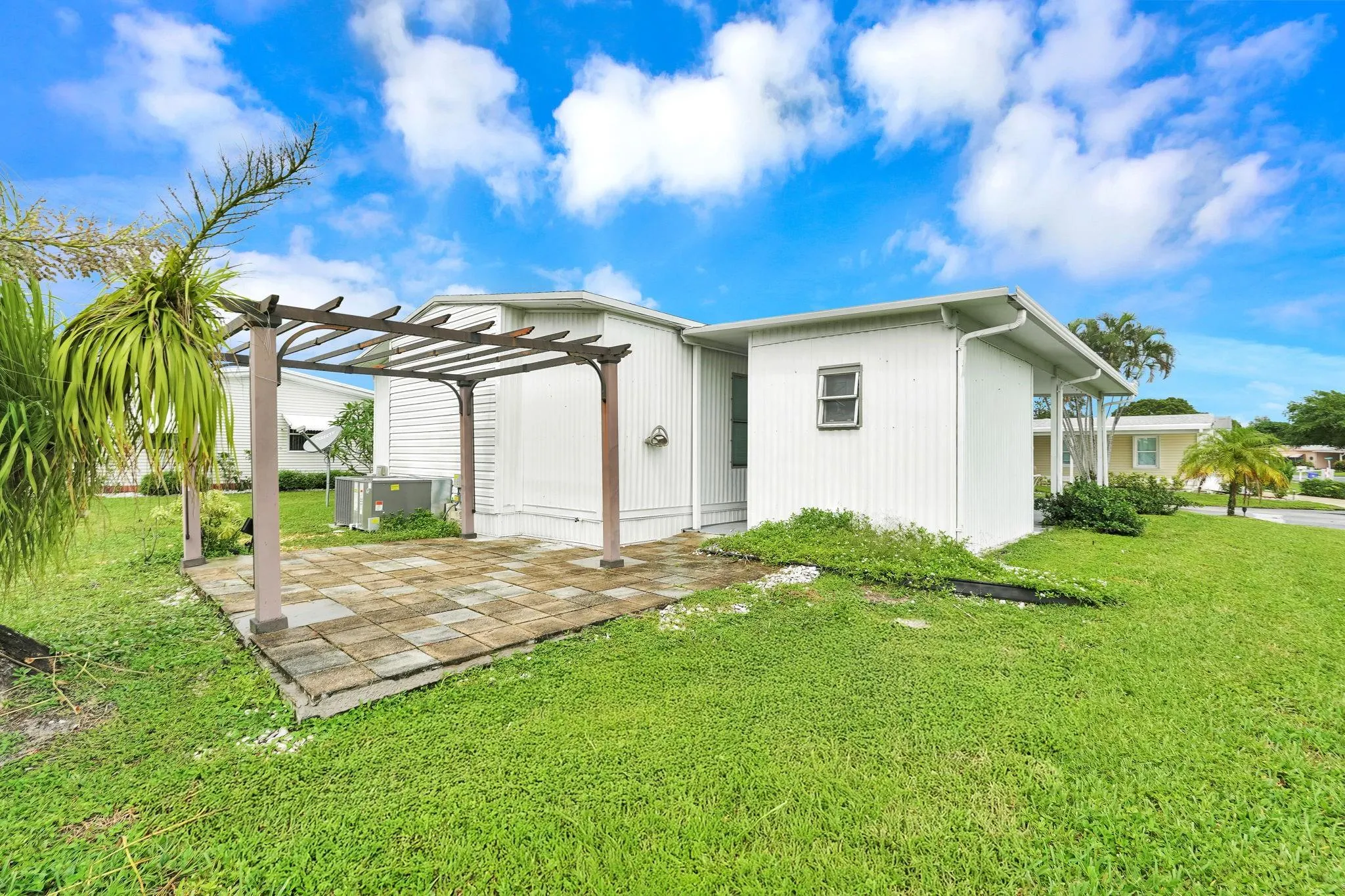713 Sunny South Avenue