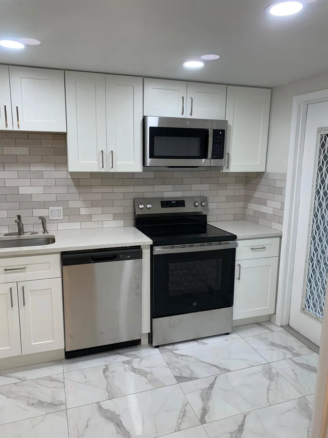 2691 S Course Dr, #106
