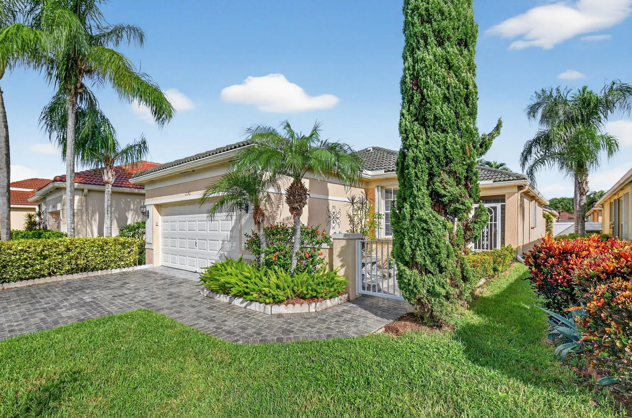 7045 Del Corso Lane