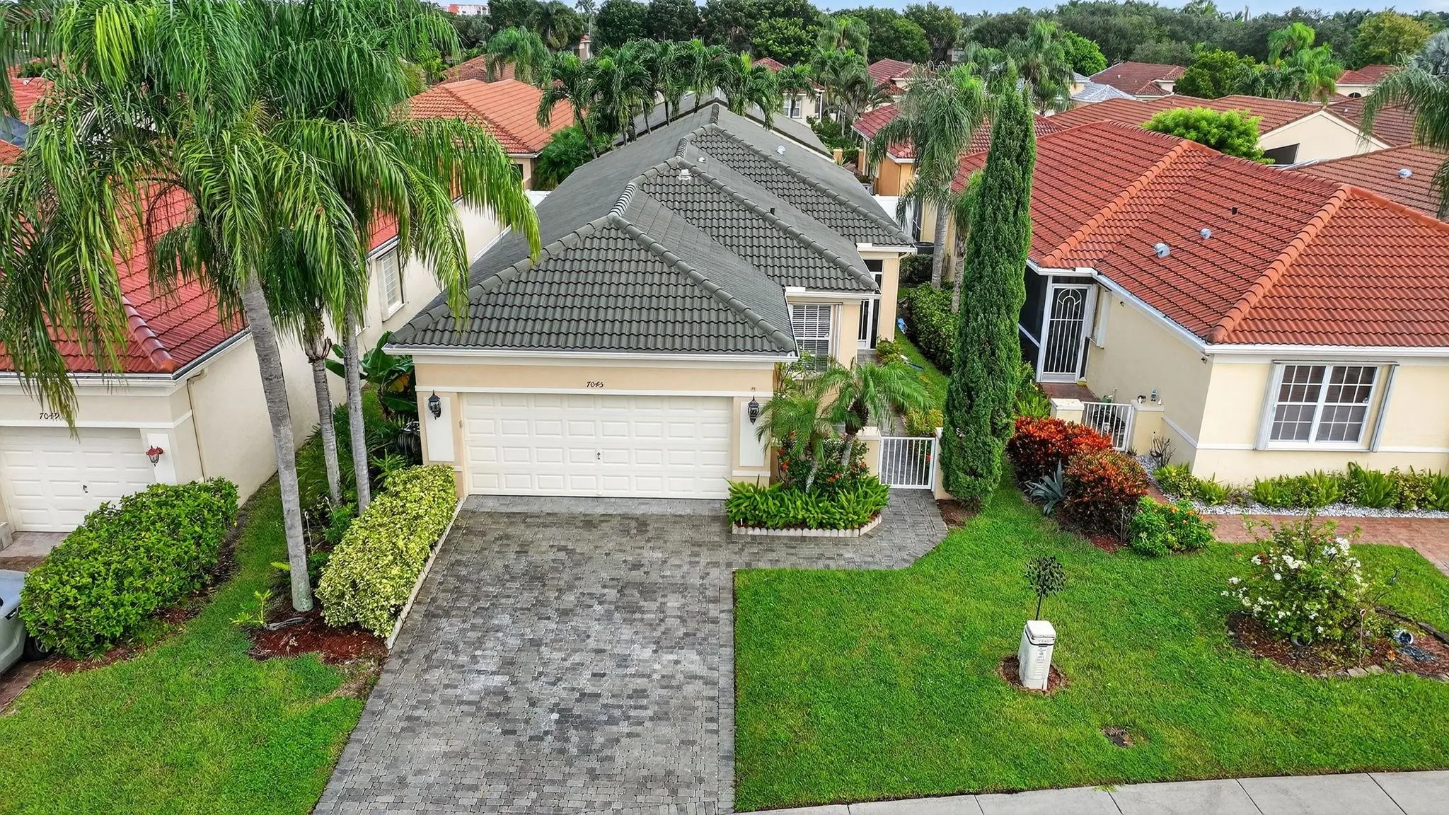 7045 Del Corso Lane