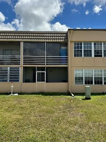 9101 Sunrise Lakes Blvd, #117