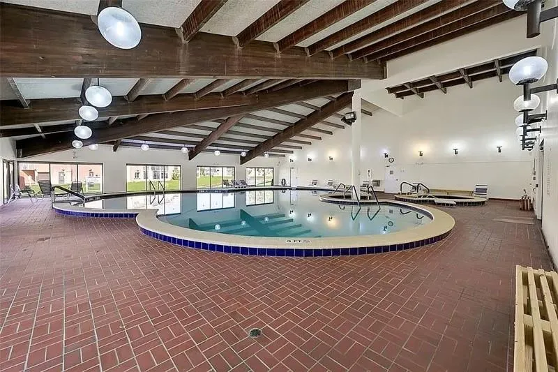 9101 Sunrise Lakes Blvd, #117