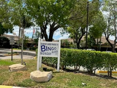 9101 Sunrise Lakes Blvd, #117