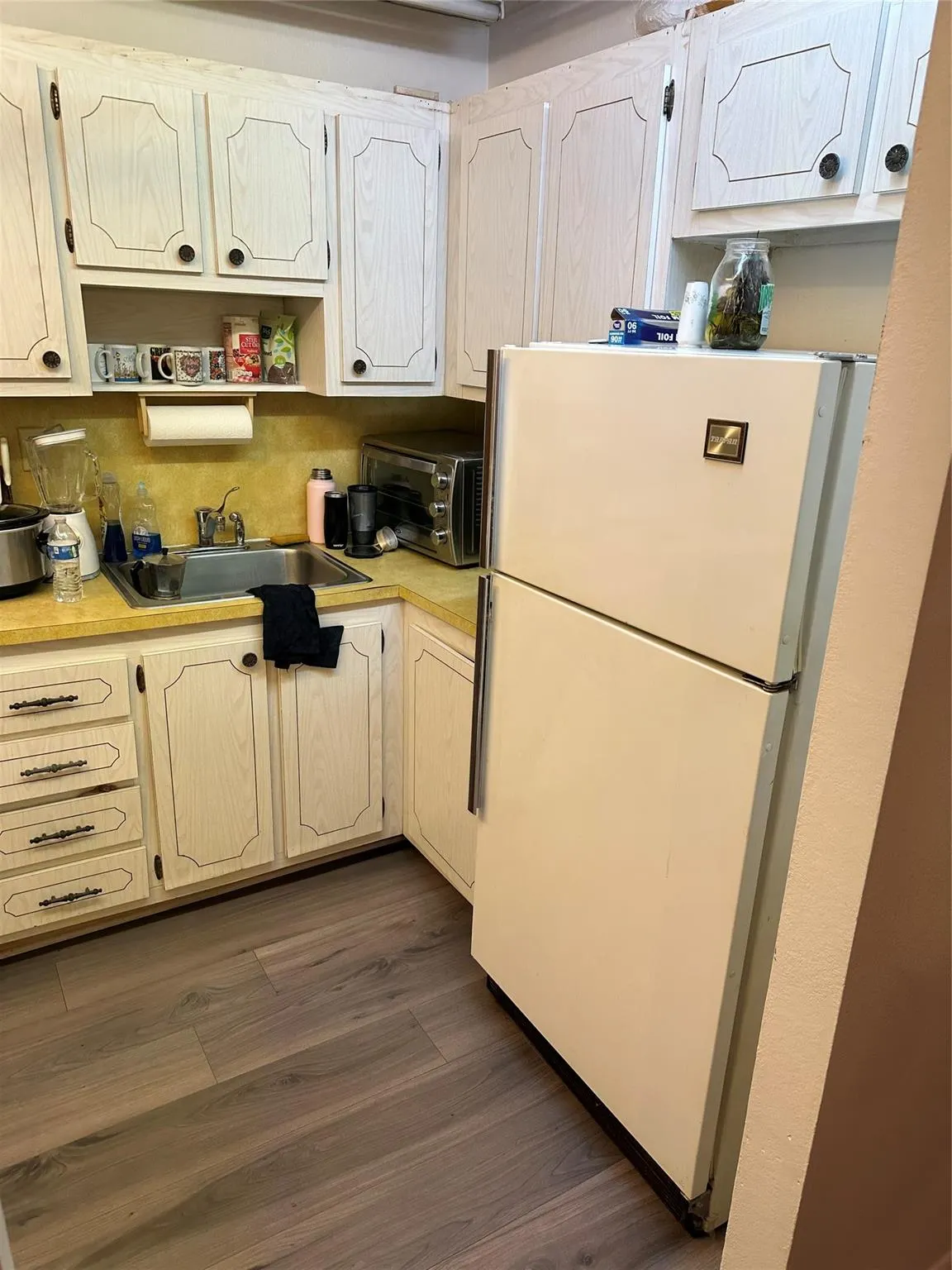 9101 Sunrise Lakes Blvd, #117