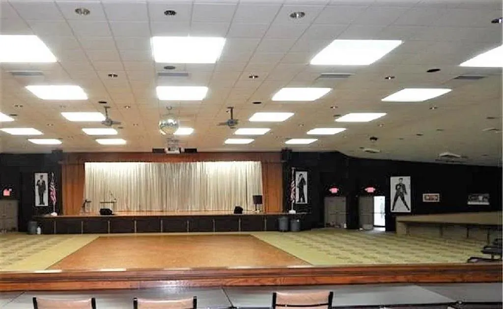 9101 Sunrise Lakes Blvd, #117