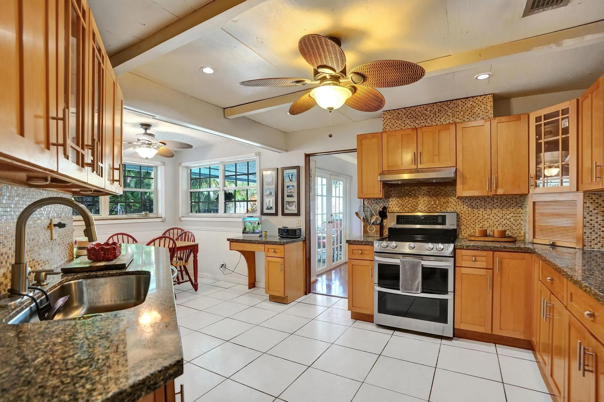 601 NW 76th Ter