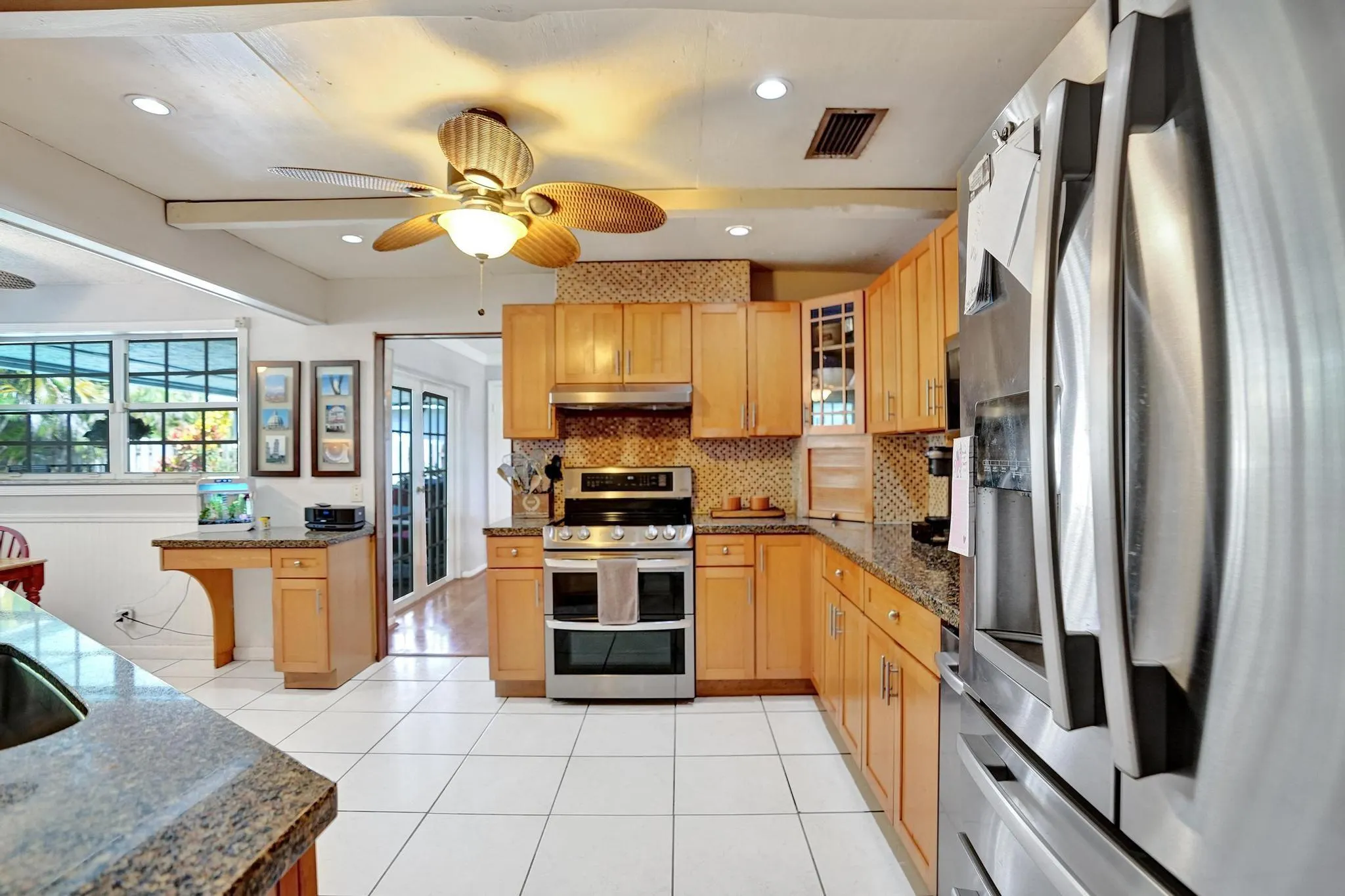 601 NW 76th Ter