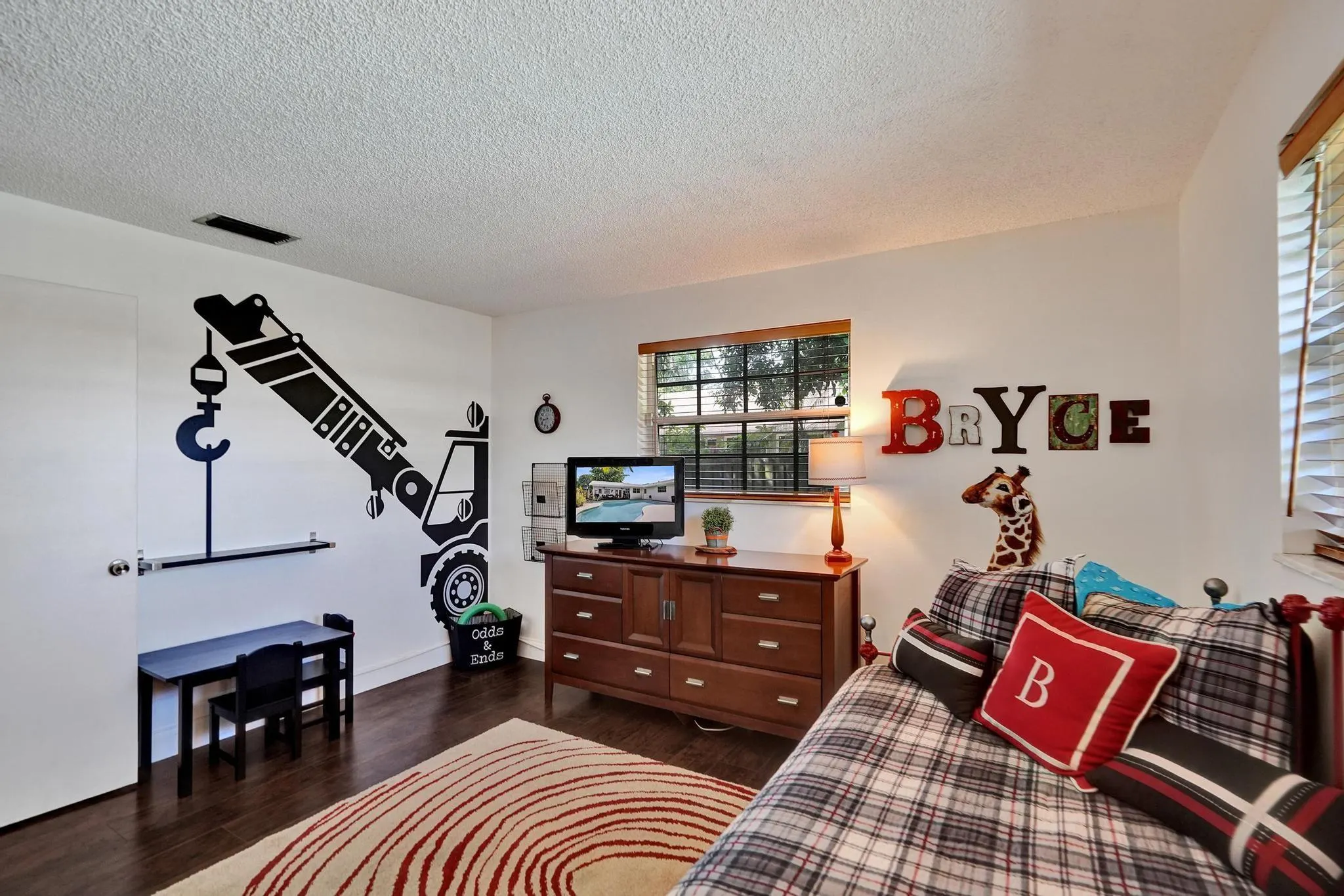 601 NW 76th Ter