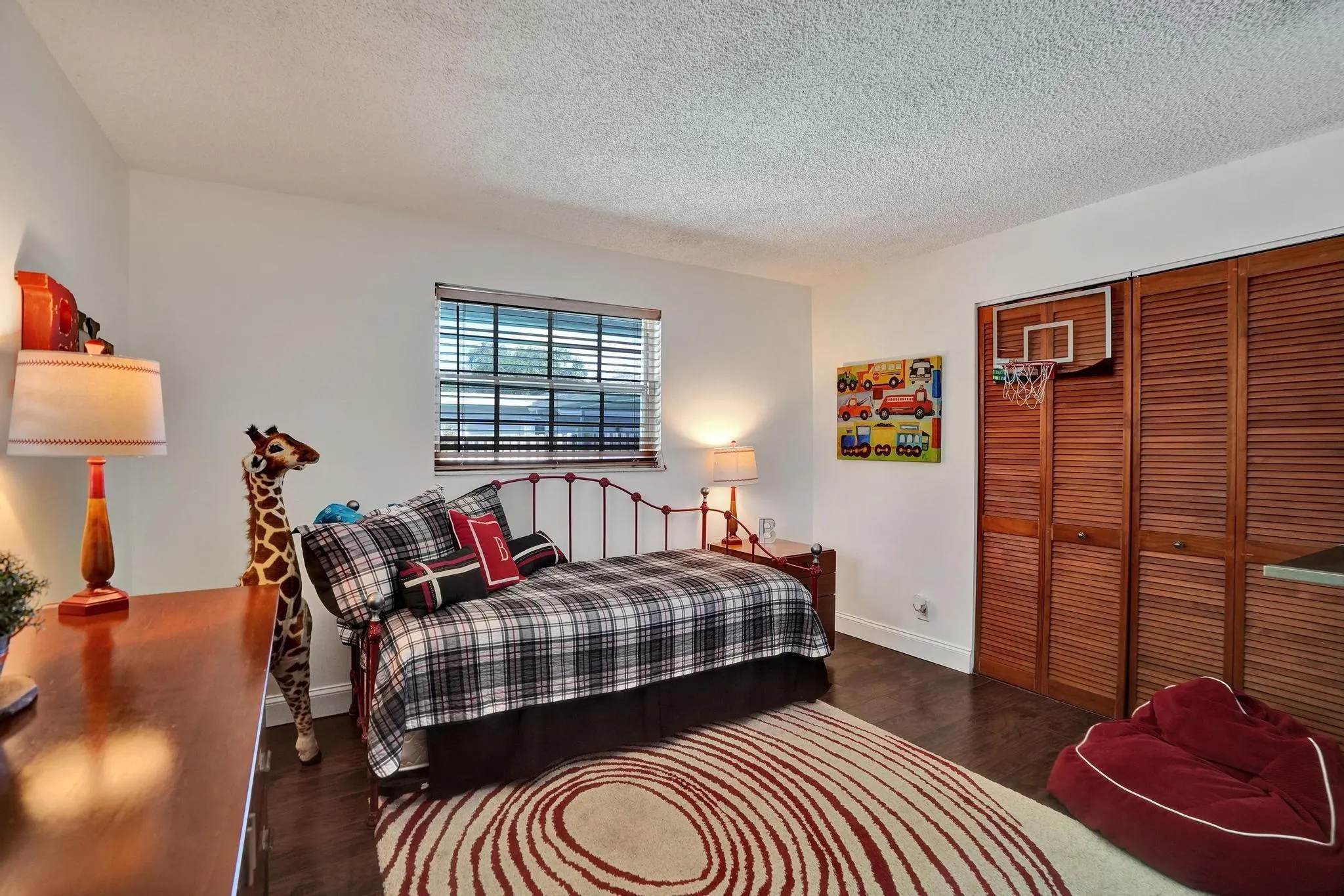 601 NW 76th Ter