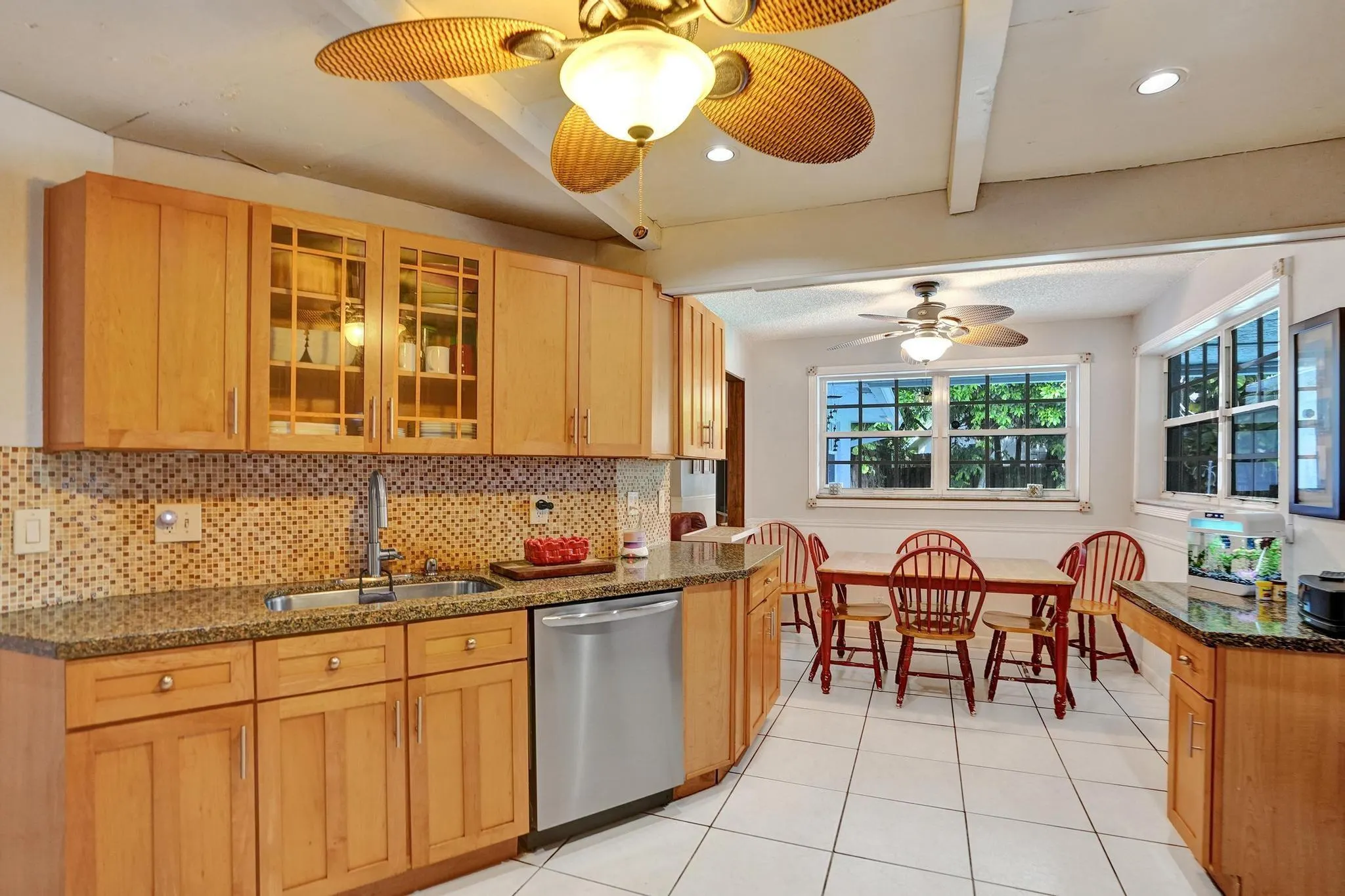 601 NW 76th Ter