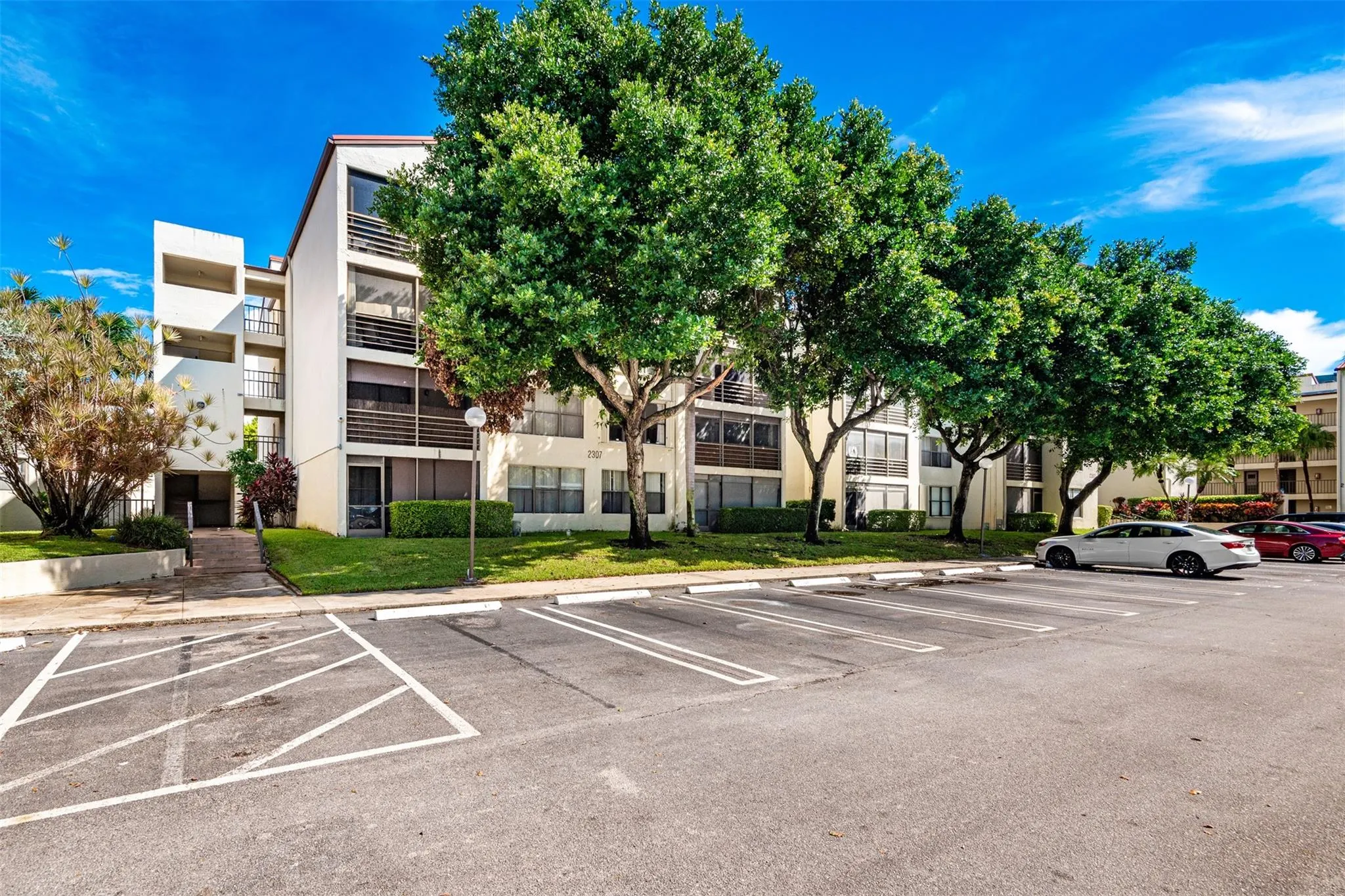 2307 S Cypress Bend Dr, #108A
