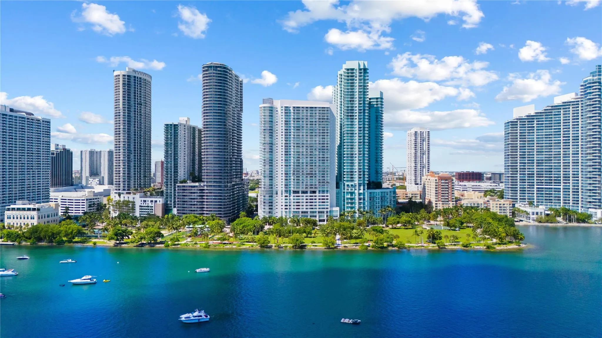 1800 N Bayshore Dr, #2914