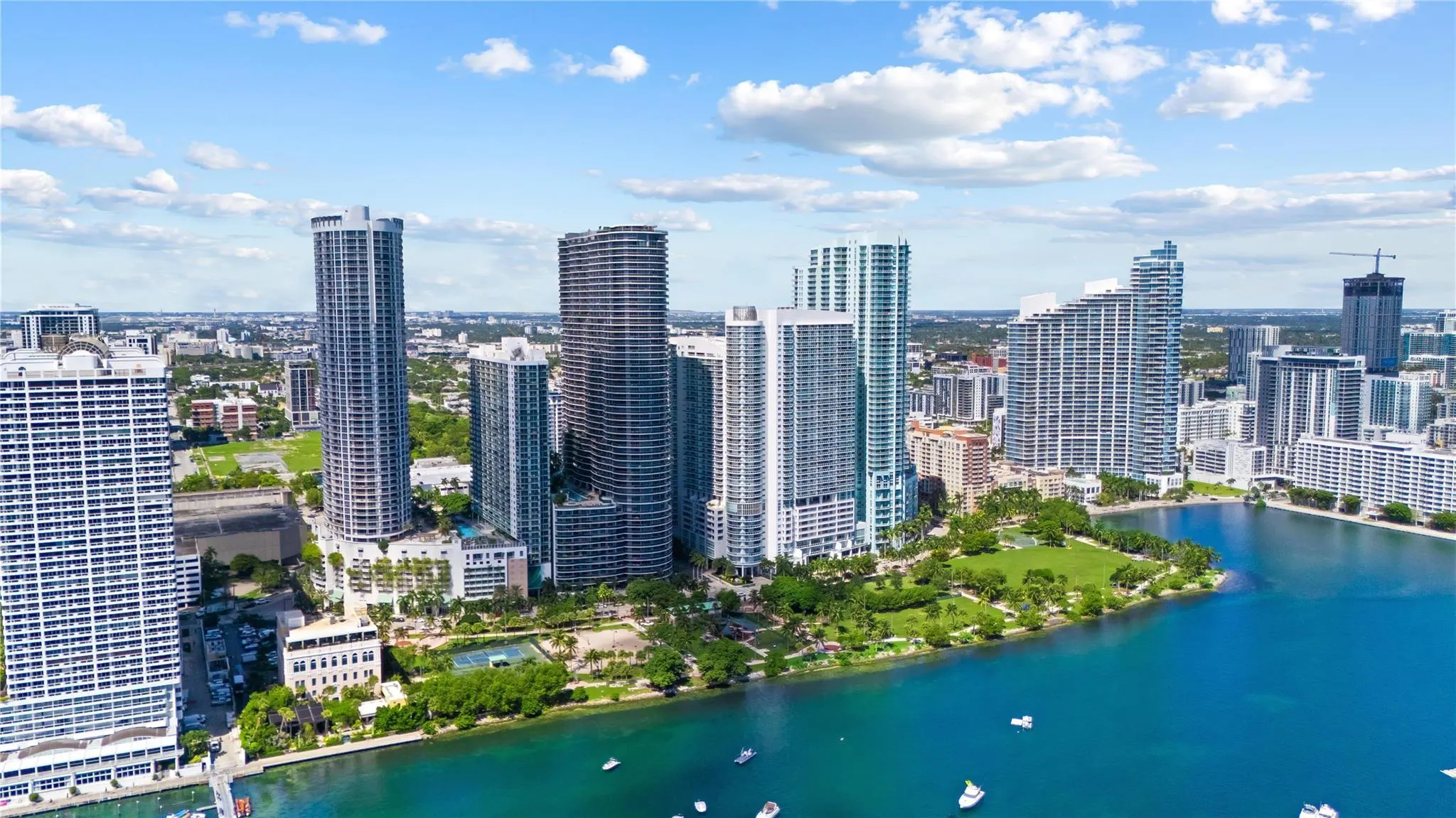1800 N Bayshore Dr, #2914