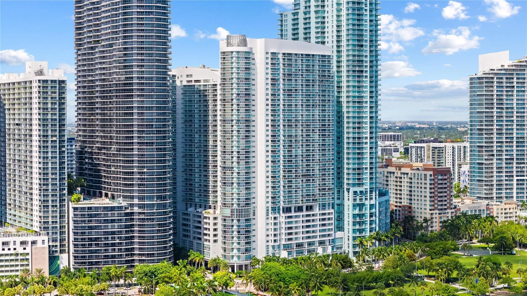1800 N Bayshore Dr, #2914