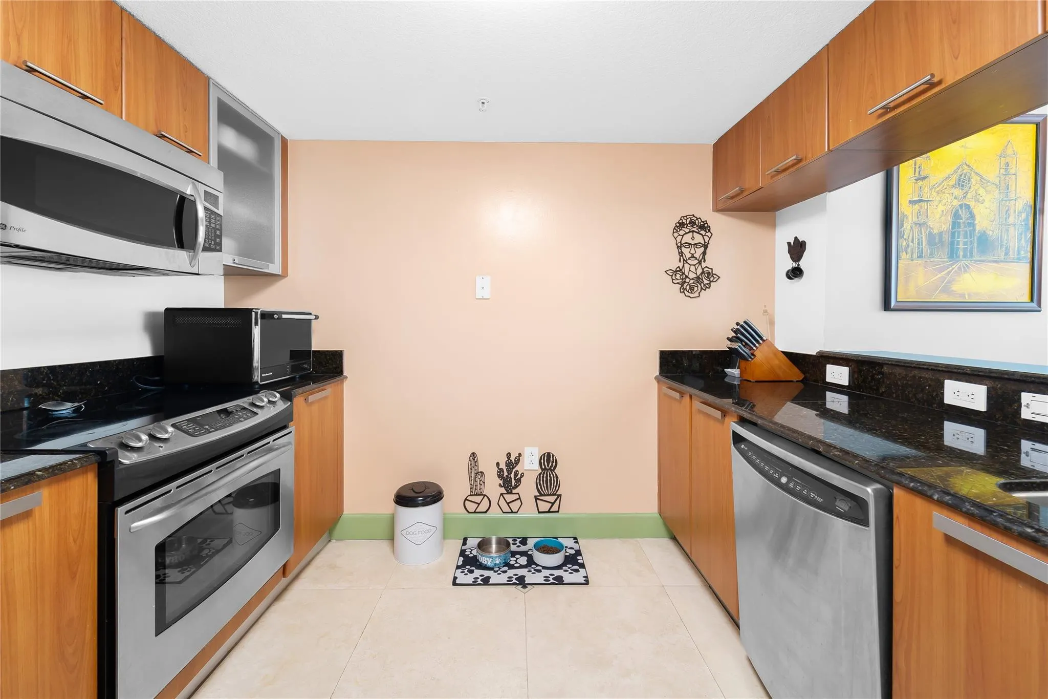 1800 N Bayshore Dr, #2914