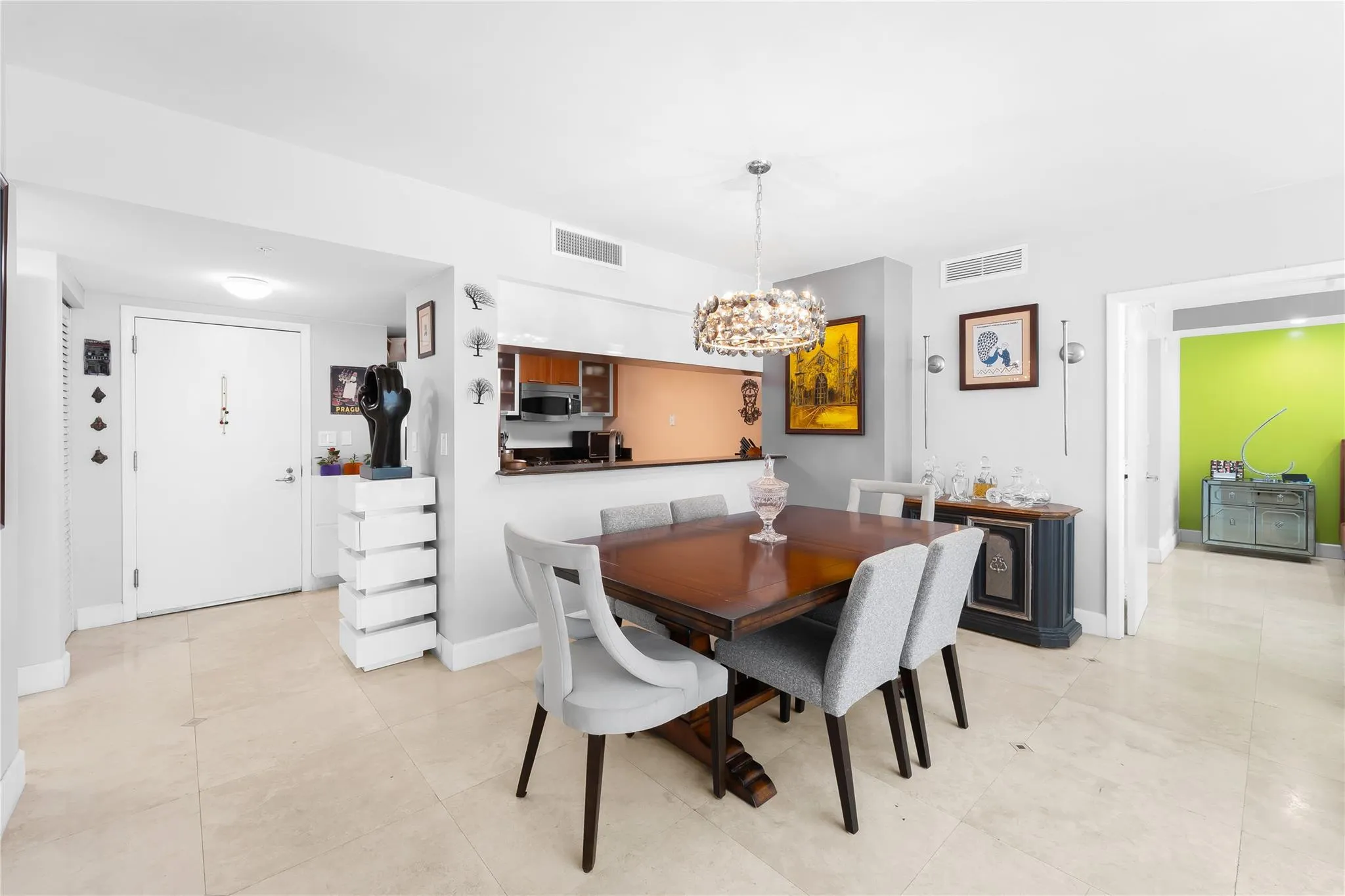 1800 N Bayshore Dr, #2914
