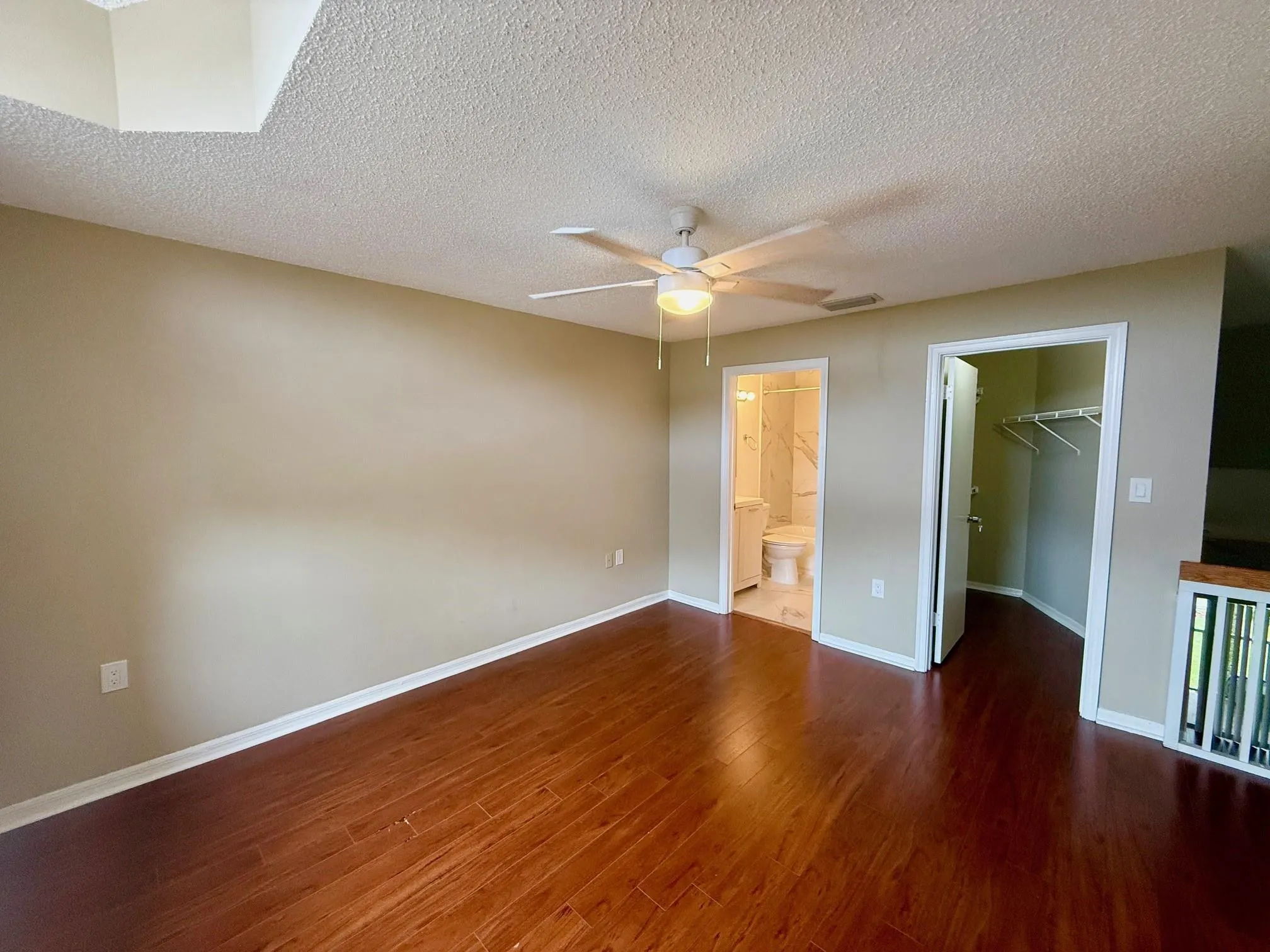 19213 Glenmoor Dr, #19213
