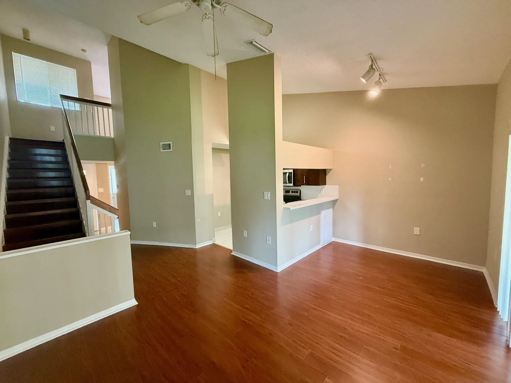 19213 Glenmoor Dr, #19213