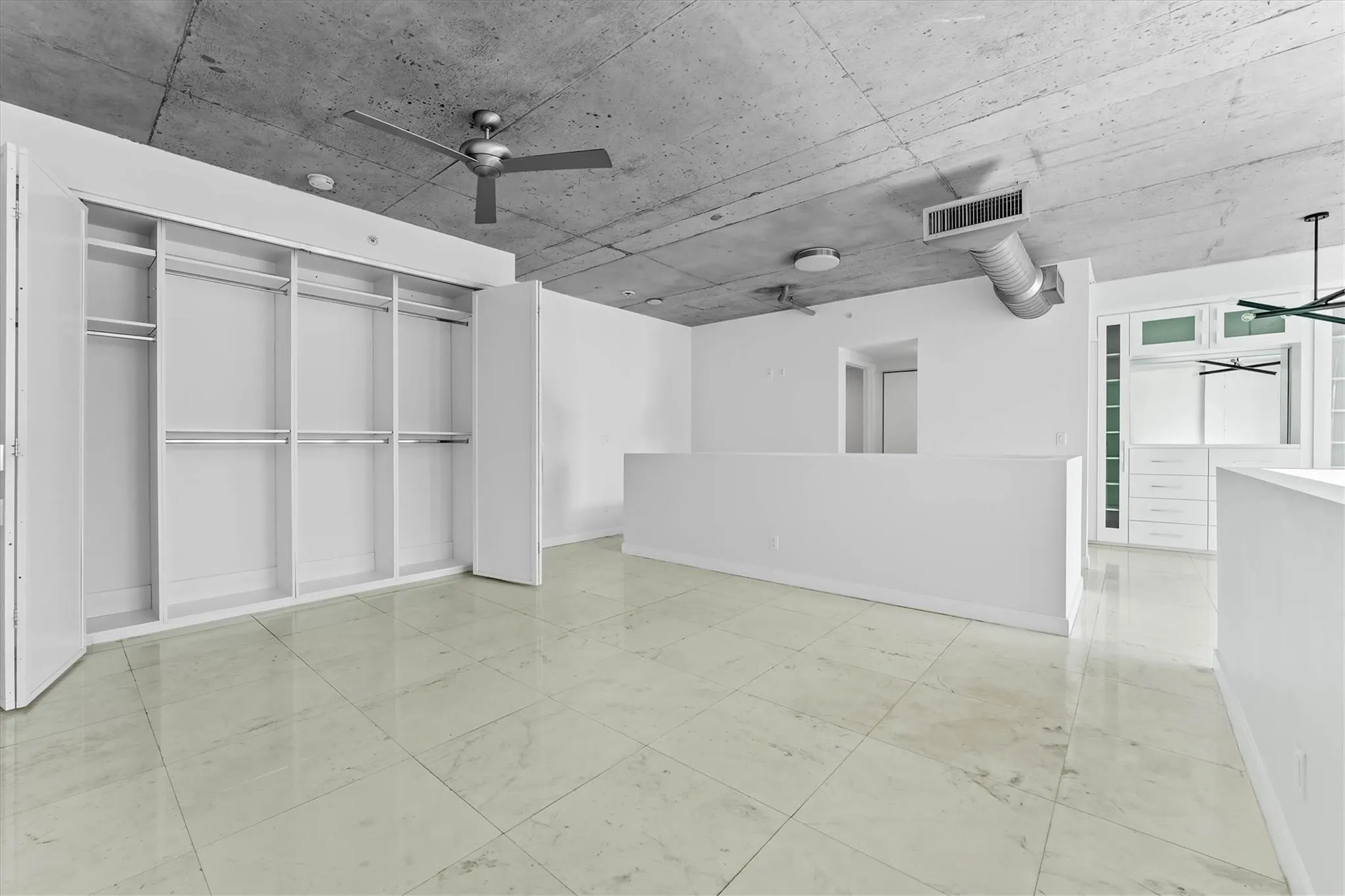 690 SW 1st Ct, #3114