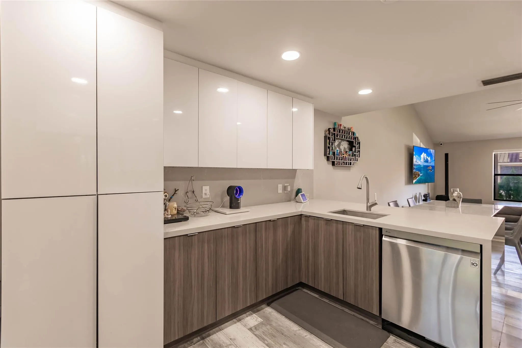 8552 Shadow Court, #2-15
