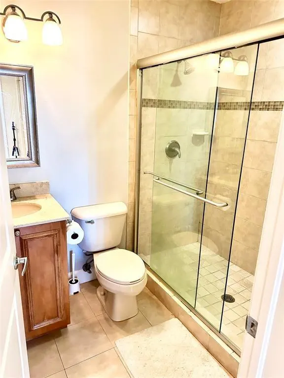 410 SW 15th St, #106