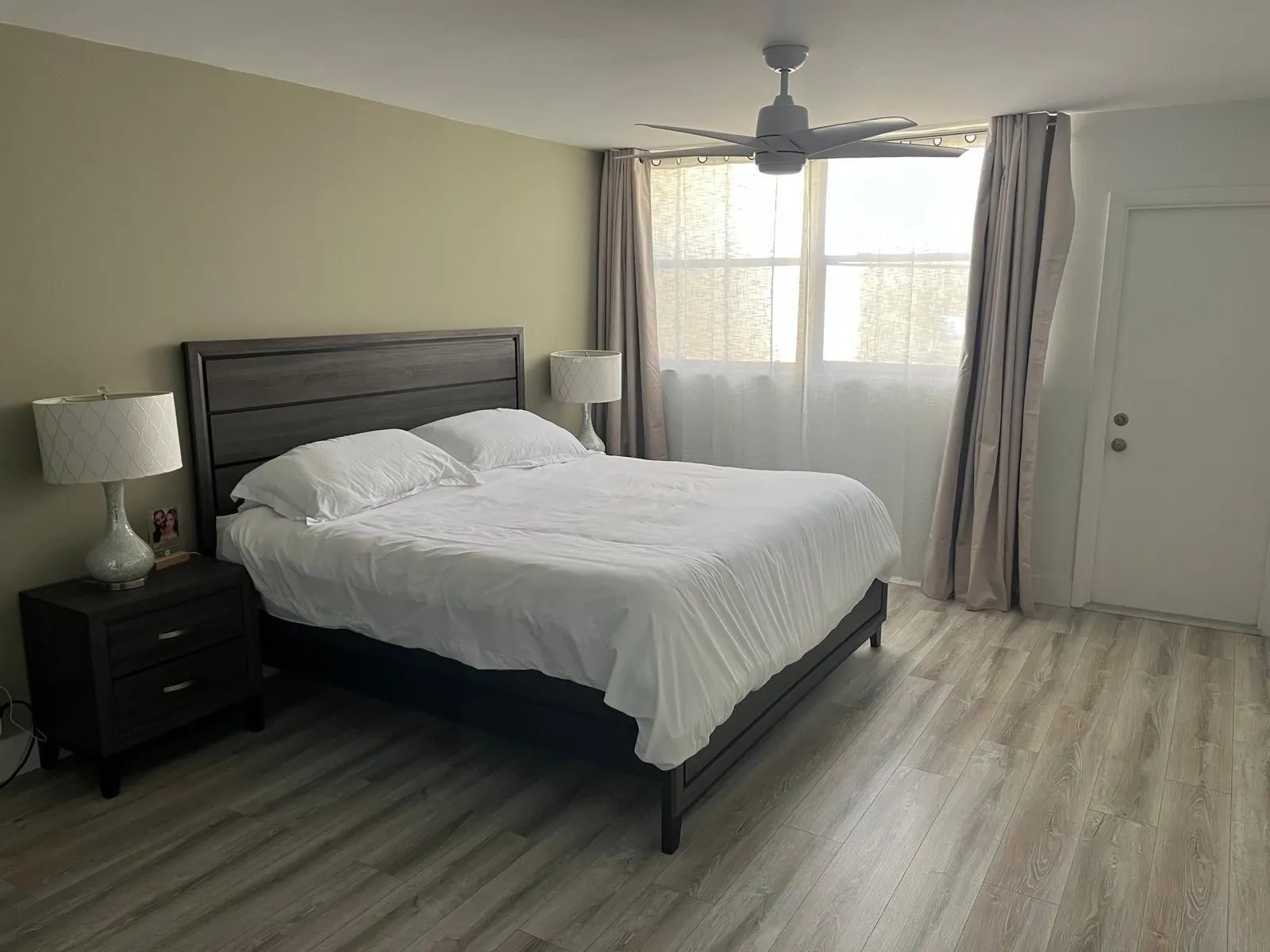 491 Racquet Club Rd, #106