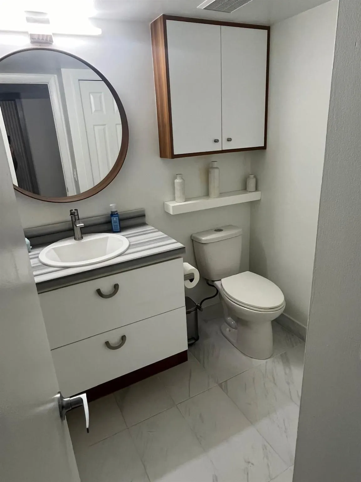 491 Racquet Club Rd, #106