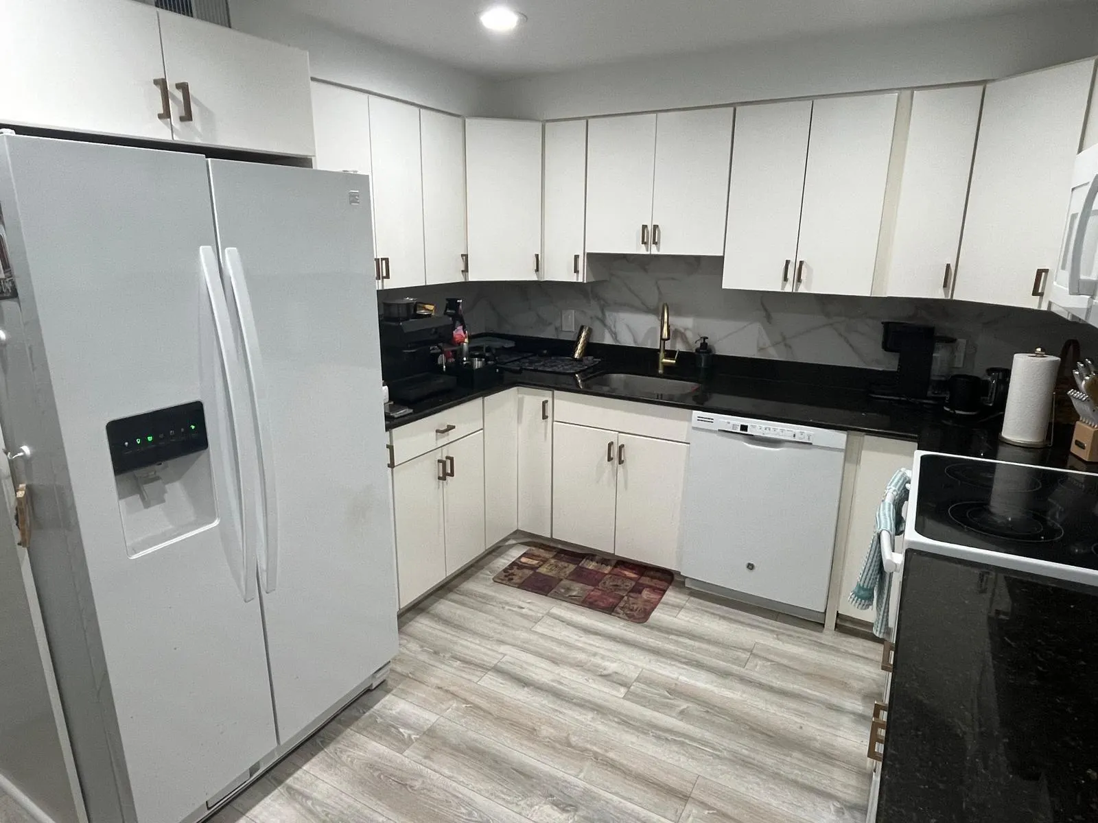 491 Racquet Club Rd, #106