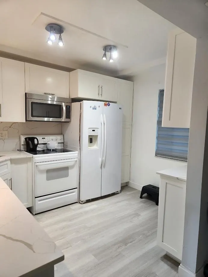 4020 W Palm Aire Dr, #205