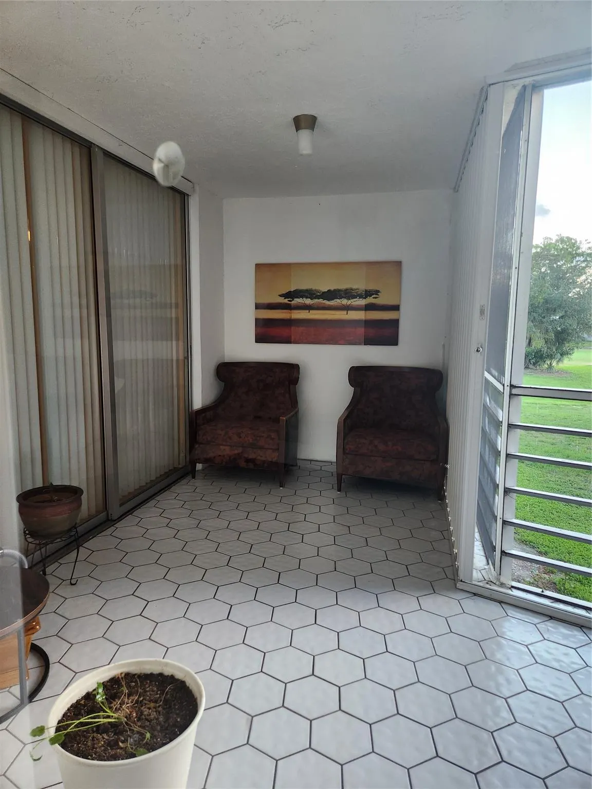 4020 W Palm Aire Dr, #205