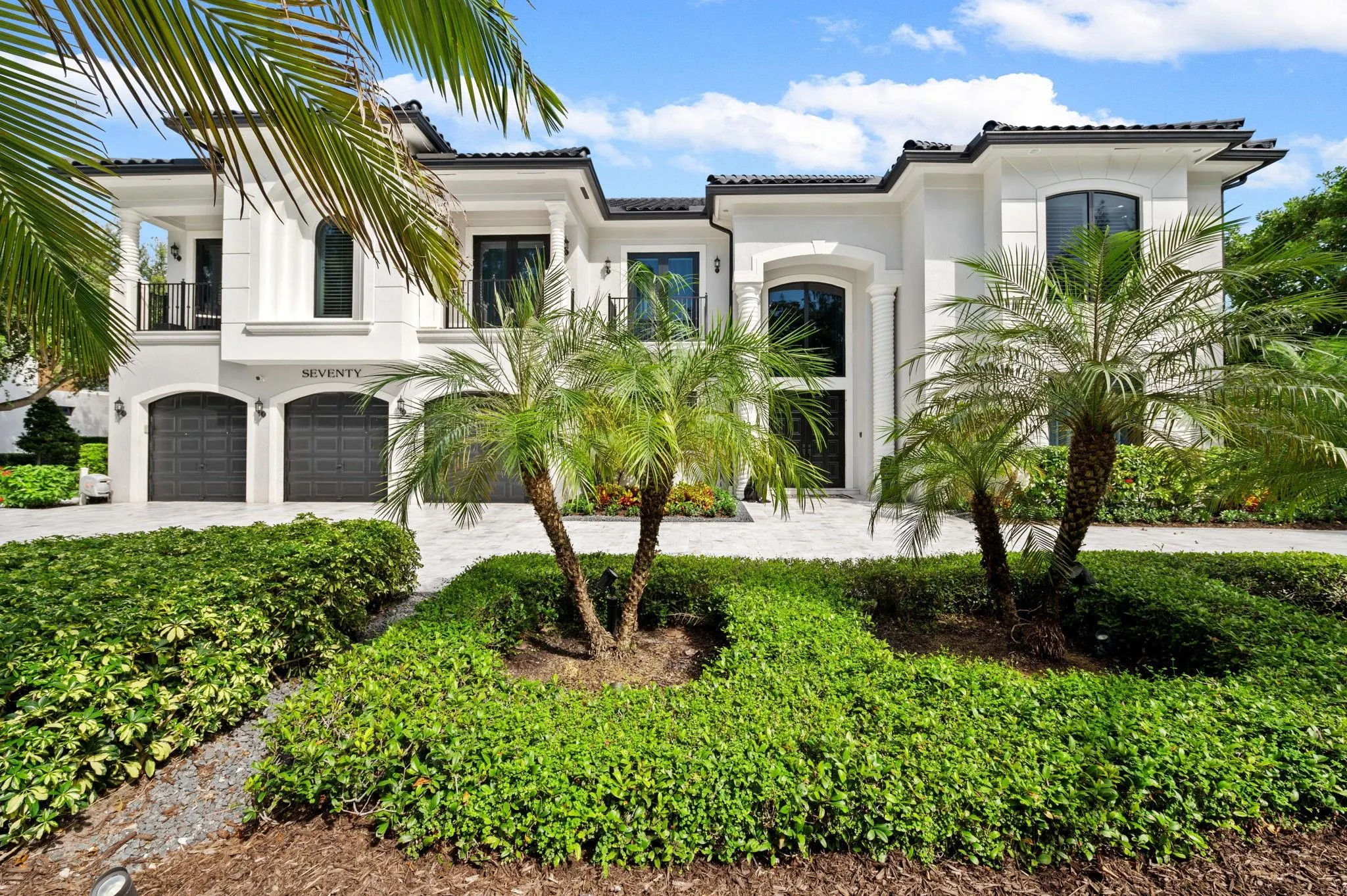 70 N Compass Dr
