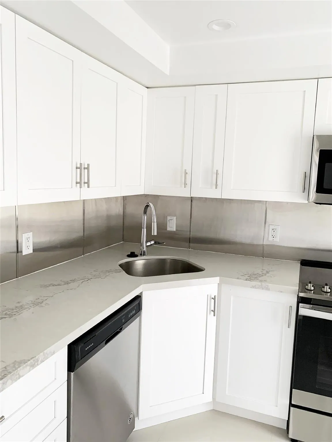 231 Marine Ct, #5