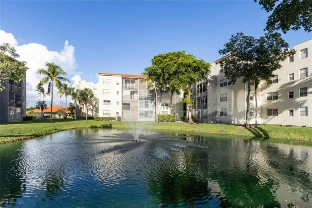 1830 SW 81, #4104
