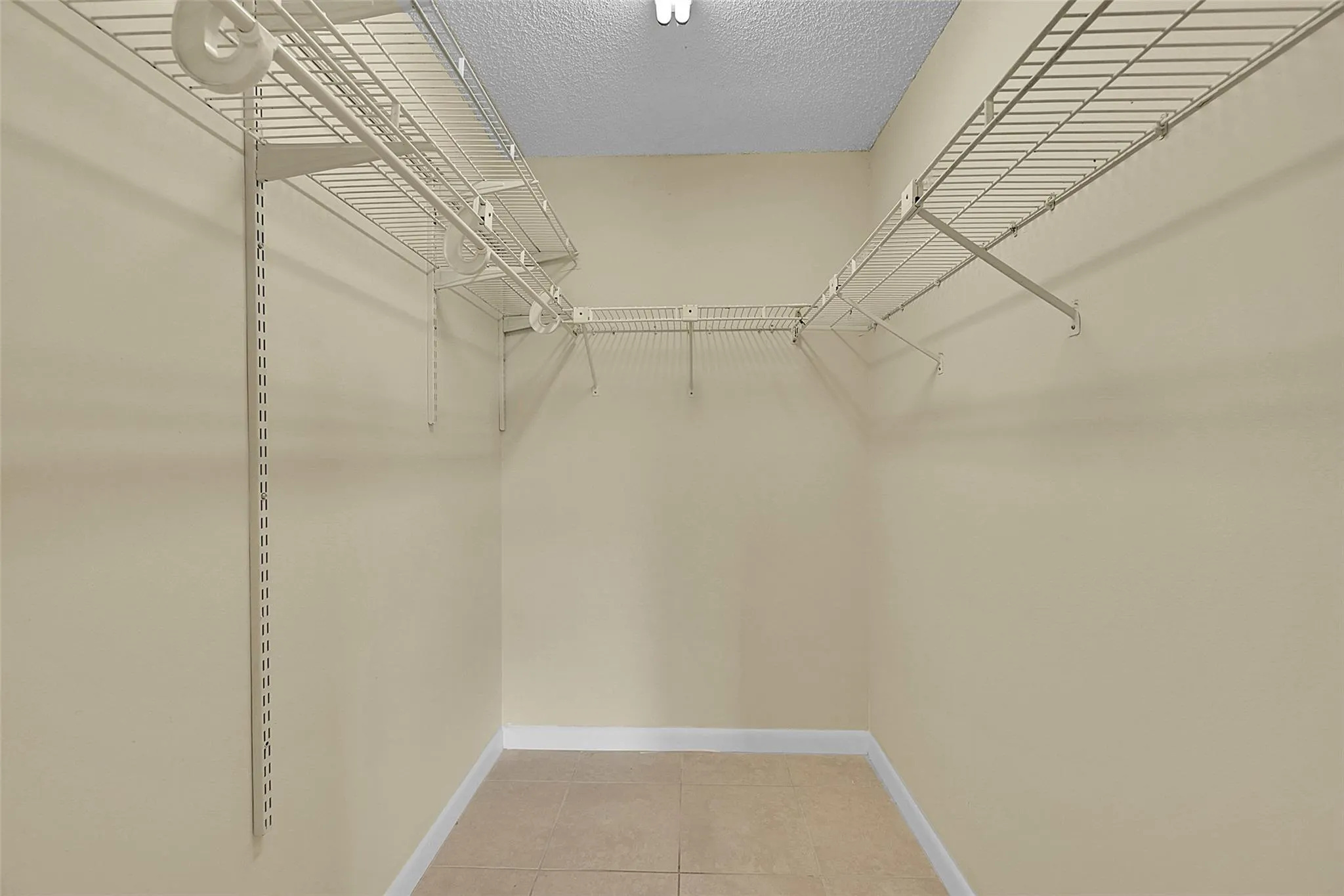 7142 Brookwood, #7142