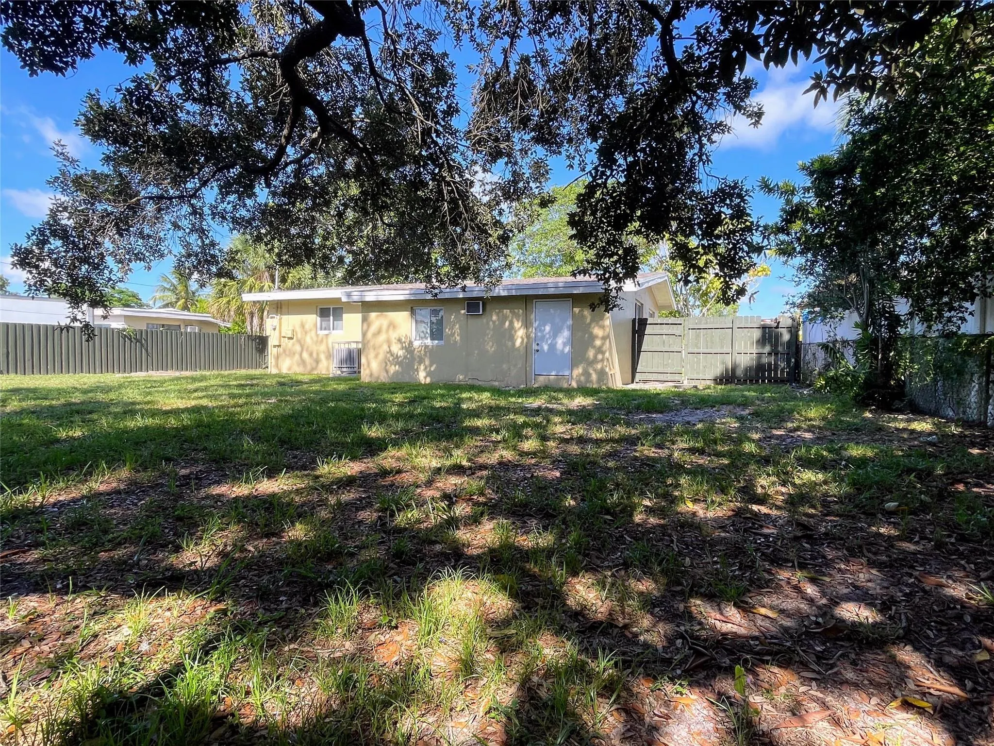 1174 SW 30th Ave