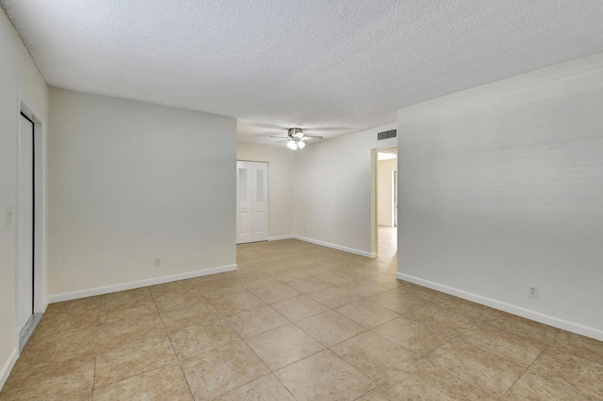 640 NE 6th Ct, #G